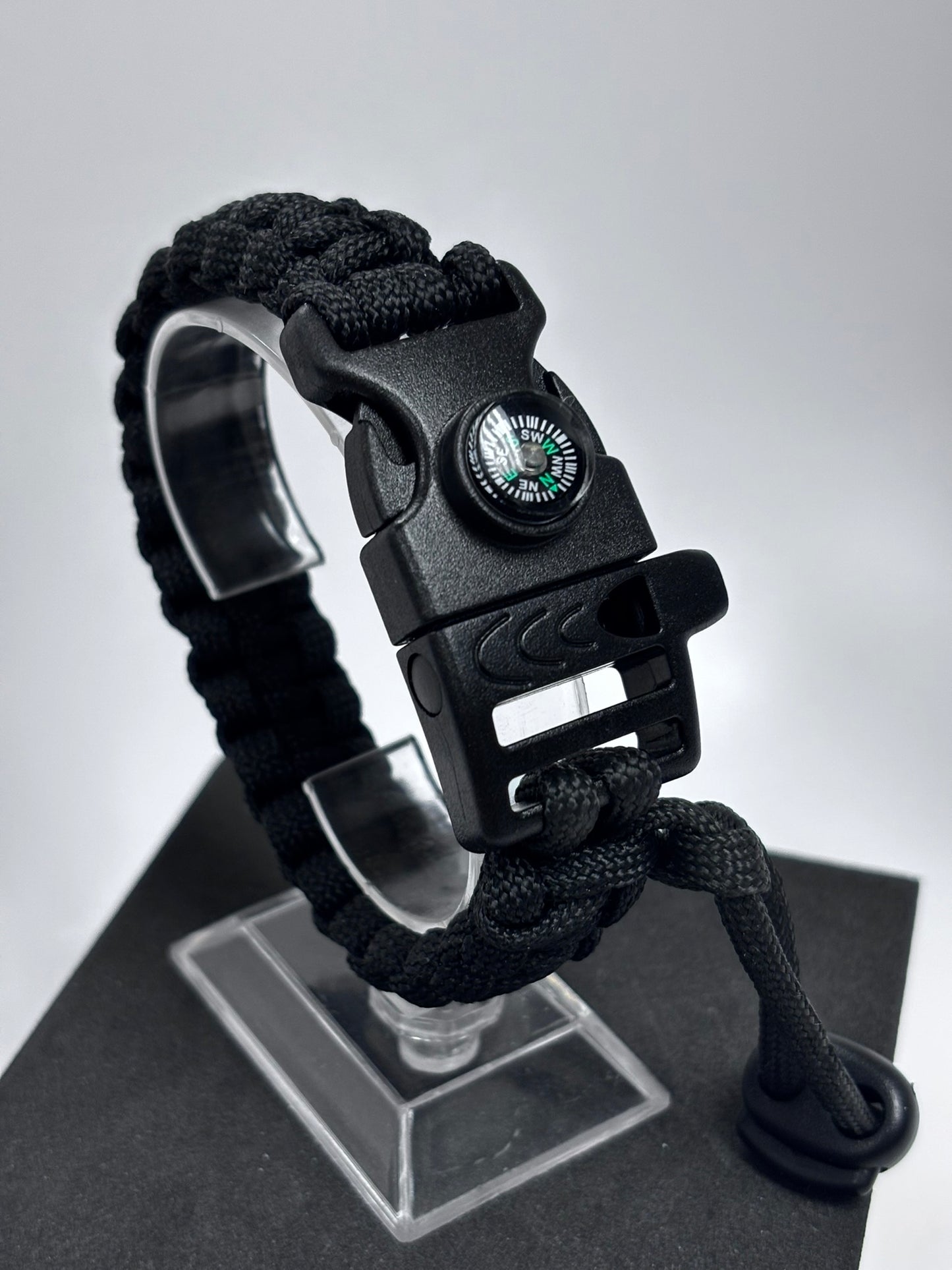 3-in-1 paracord survival bracelet (black)