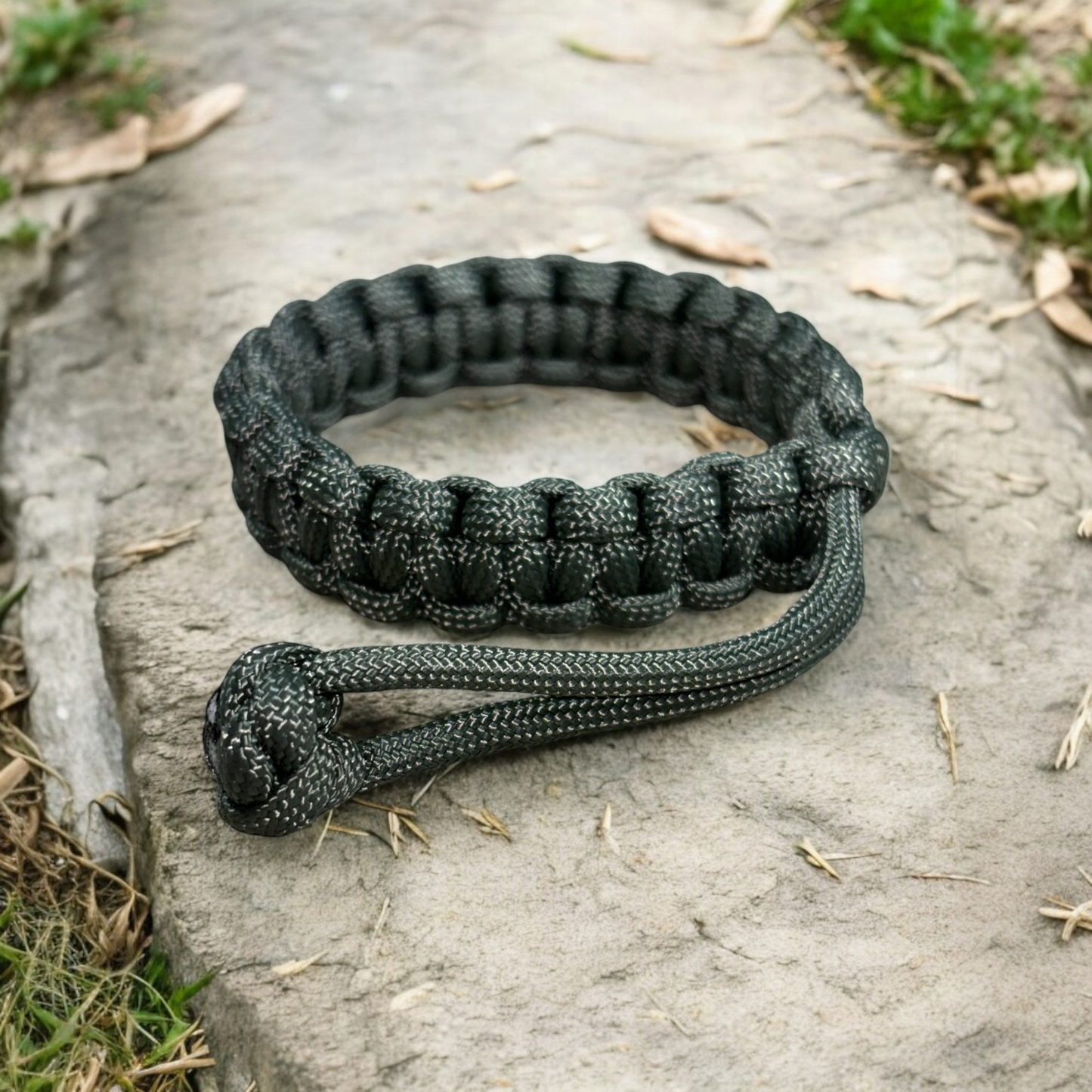 Mad Max Adjustable Paracord Bracelet (Army Green)
