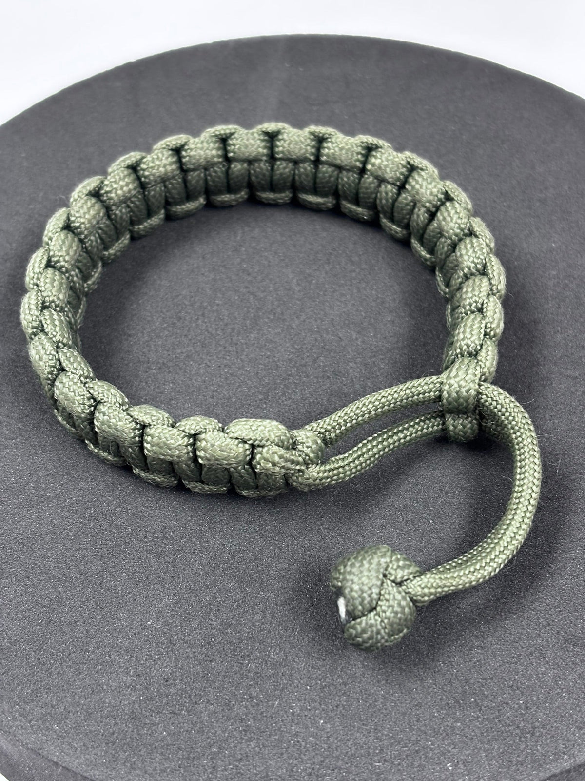 Bracelet de survie en paracorde réglable vert armée