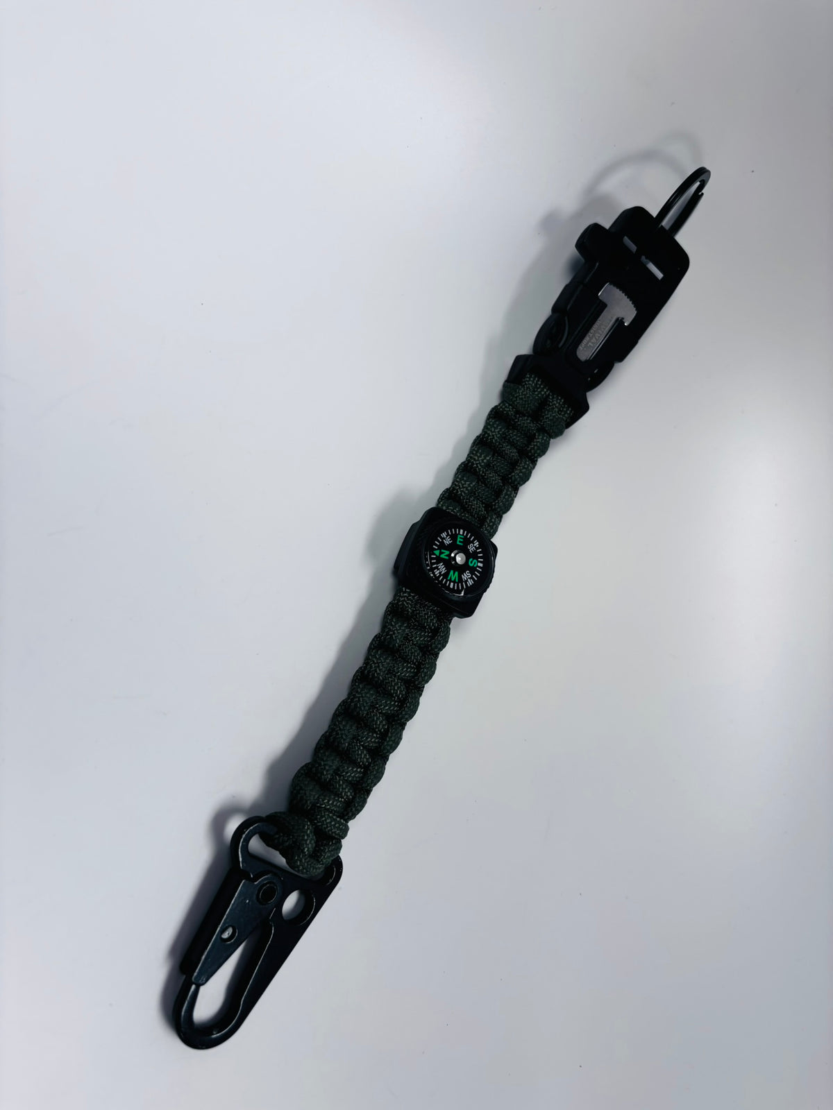 Porte-clés de survie en paracorde avec allume-feu vert armée