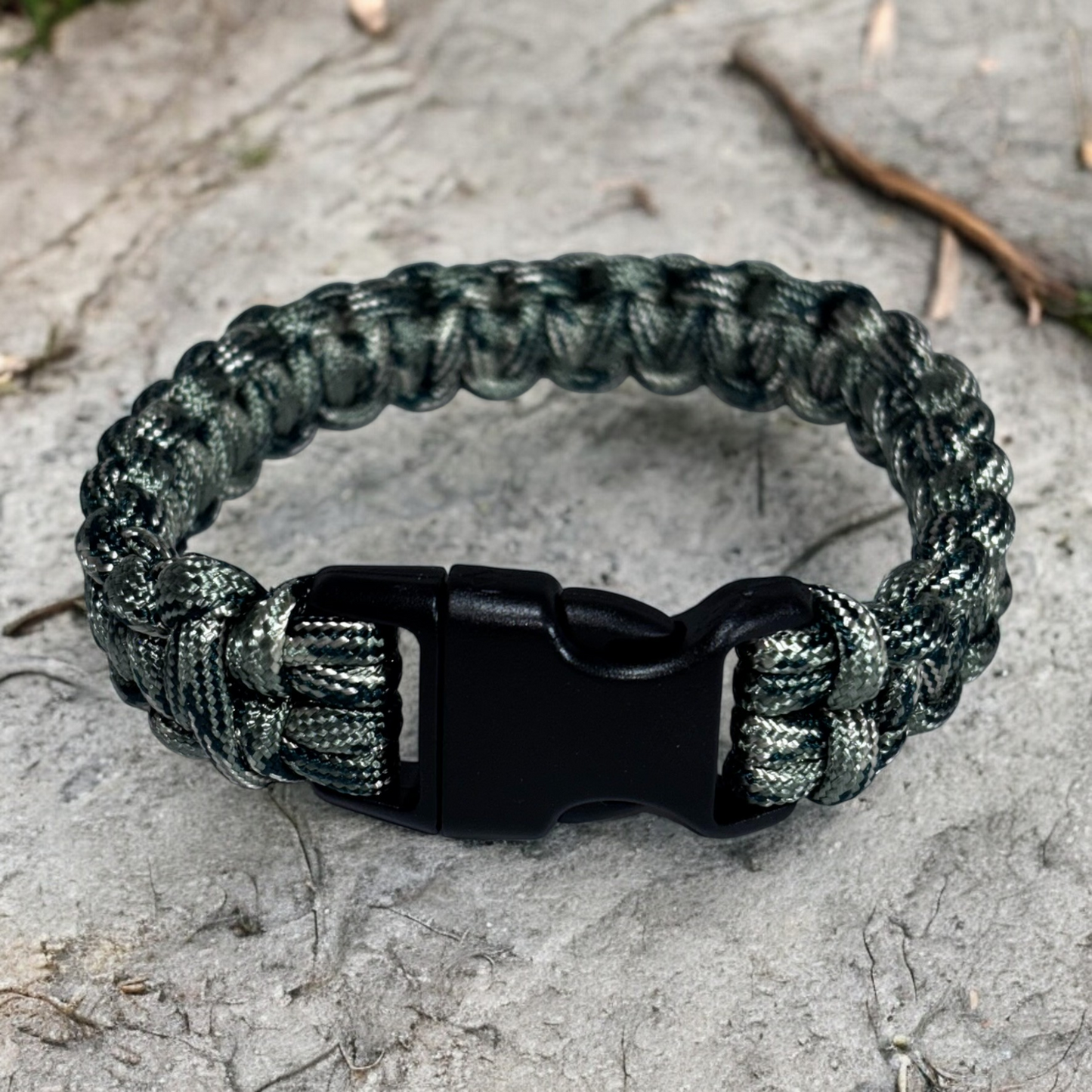 Bracelet en Paracorde (Camouflage Forêt)