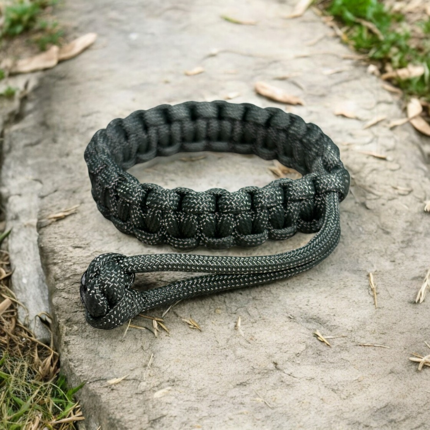 Bracelet Ajustable en Paracorde Mad Max (Vert Militaire)